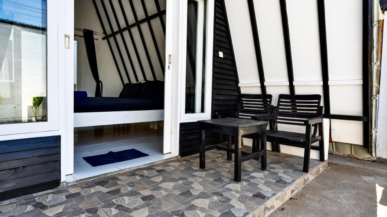 Sanctum Dive Bungalows With Private Pool กีลีตราวางัน ภายนอก รูปภาพ