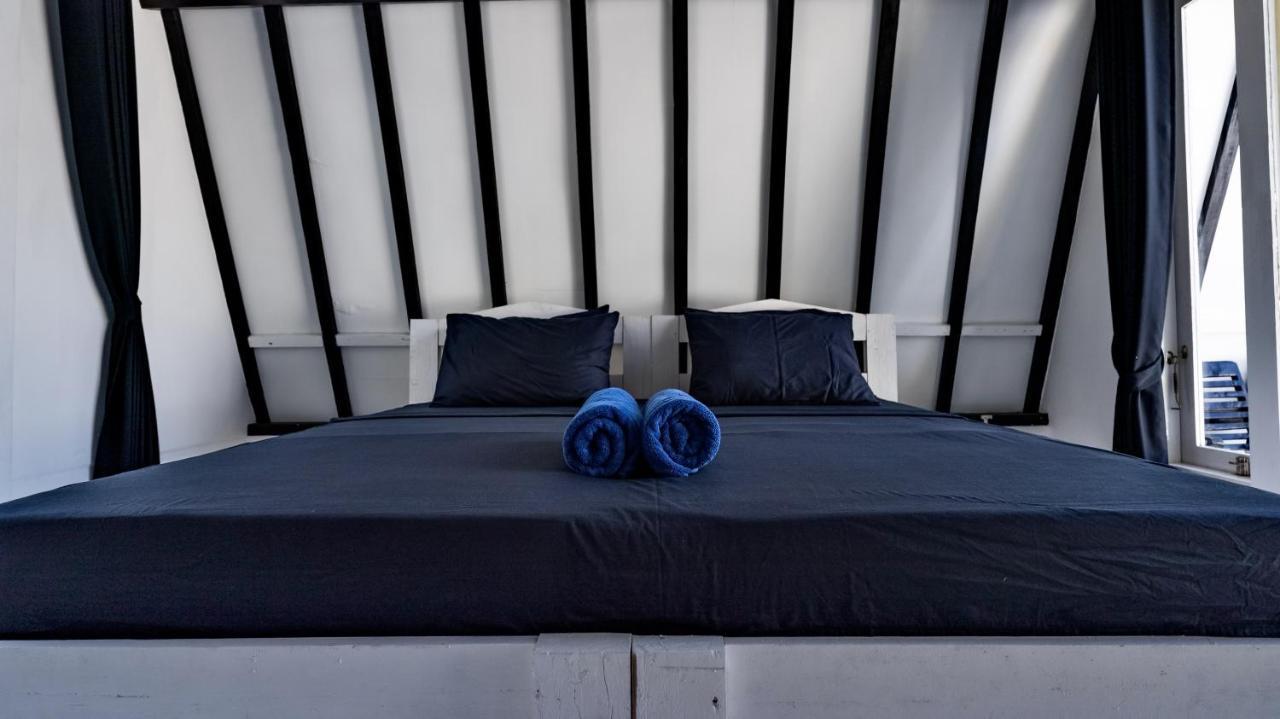 Sanctum Dive Bungalows With Private Pool กีลีตราวางัน ภายนอก รูปภาพ