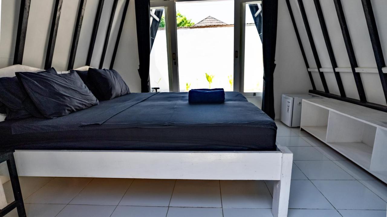 Sanctum Dive Bungalows With Private Pool กีลีตราวางัน ภายนอก รูปภาพ