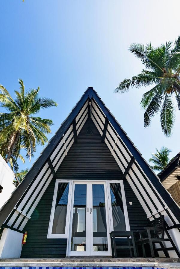 Sanctum Dive Bungalows With Private Pool กีลีตราวางัน ภายนอก รูปภาพ