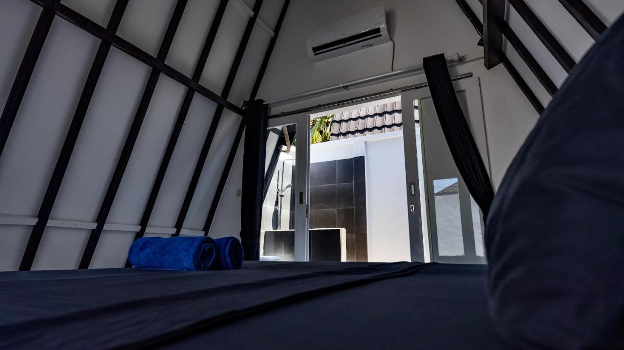 Sanctum Dive Bungalows With Private Pool กีลีตราวางัน ภายนอก รูปภาพ