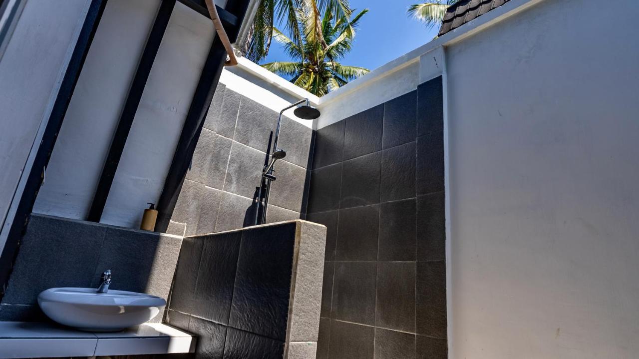 Sanctum Dive Bungalows With Private Pool กีลีตราวางัน ภายนอก รูปภาพ